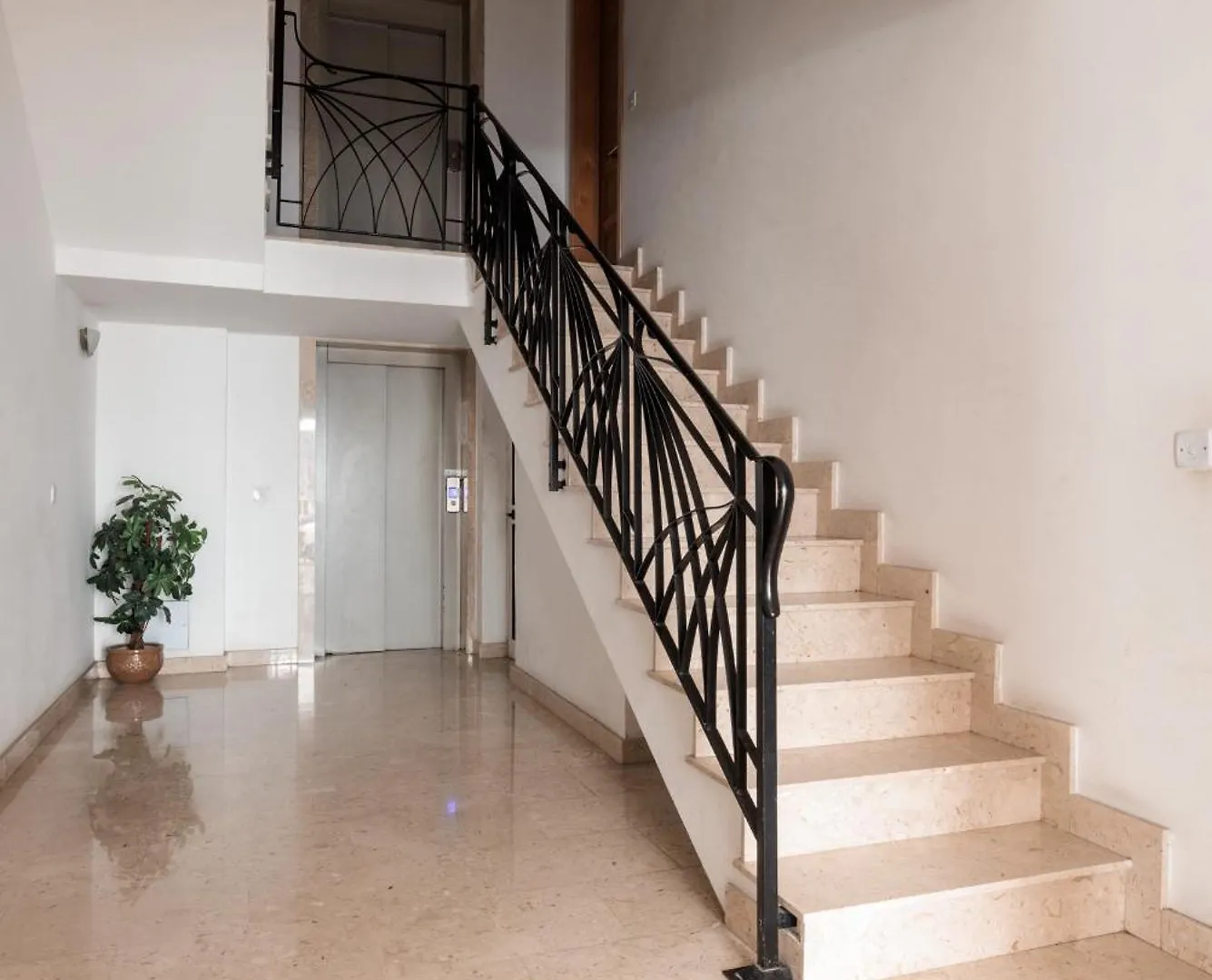 Larger Than Usual 3Bd Apartment Sliema 0*,