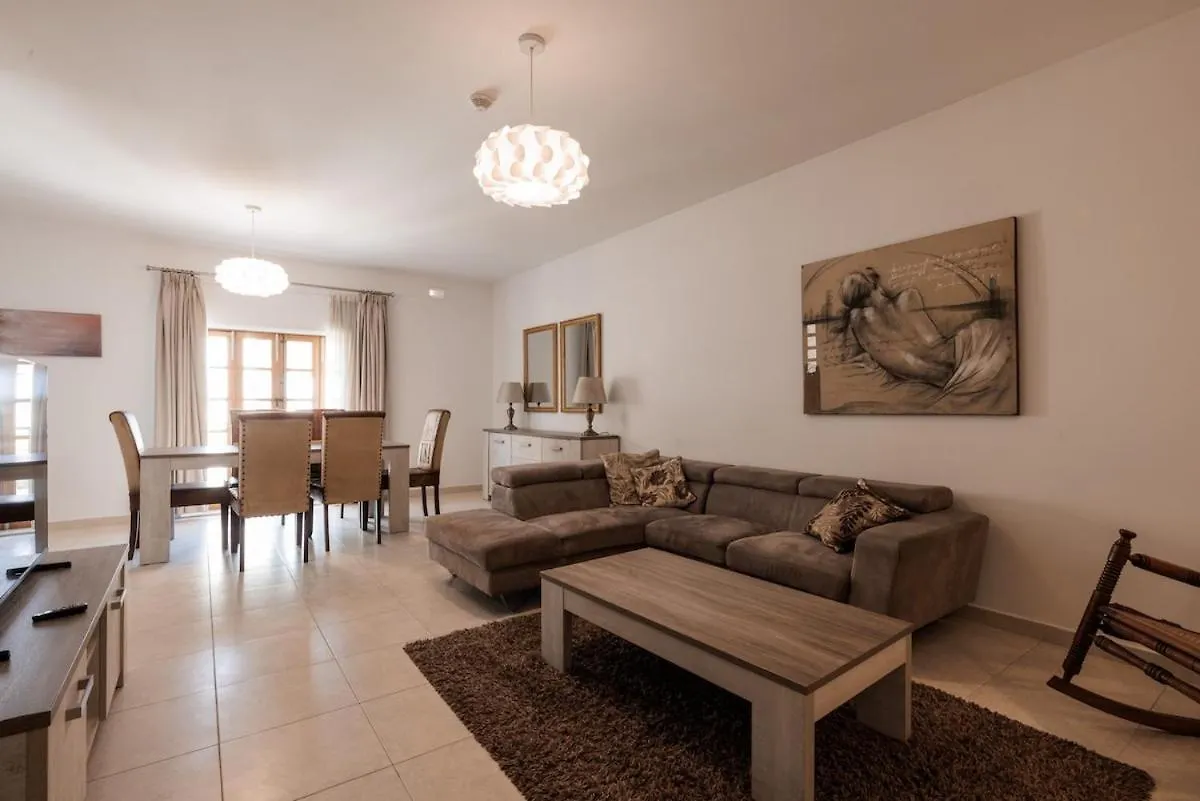 Larger Than Usual 3Bd Apartment Sliema 0*,  Malta